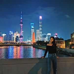 Meet your Posher, Yue